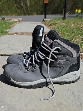 Columbia Gray Newton Ridge Plus Hiking Boots